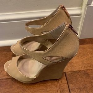 Women’s high heel wedge